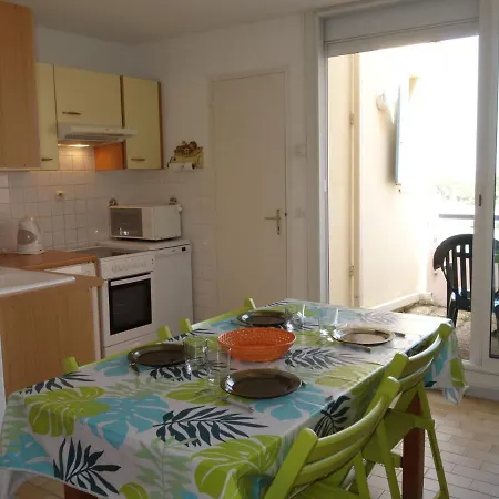 Les Arenes By Interhome Daire