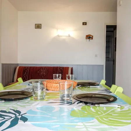 Les Arenes By Interhome Daire